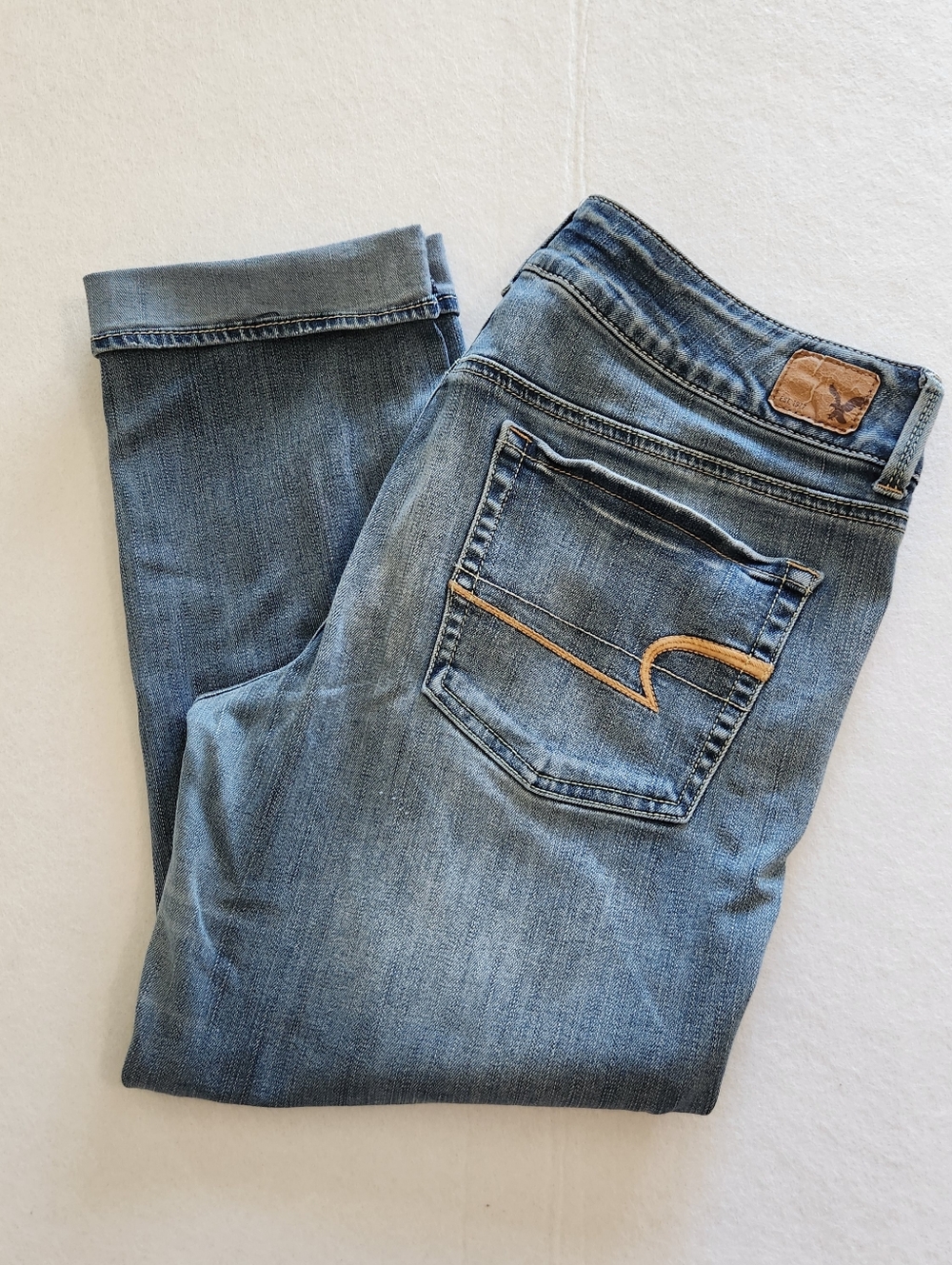 American Eagle Outfitters Light Blue Cropped Jeans with Cuffed Hems Size 12 - Picture 3 of 7
